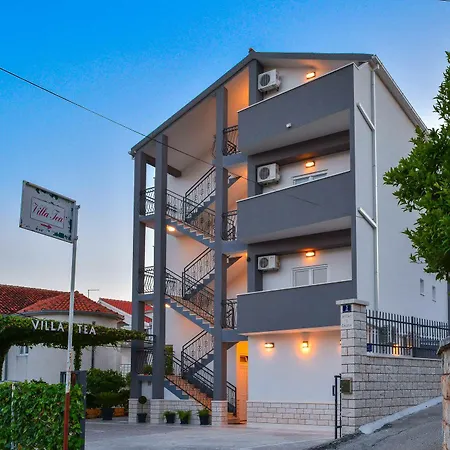 Luxury Tea * Τρογκίρ