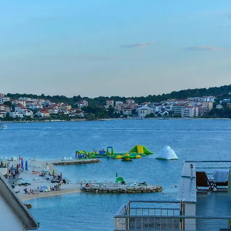 Luxury Tea * Τρογκίρ